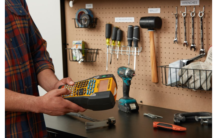 Rhino 6000+ workplace Rhino 6000+ workplace